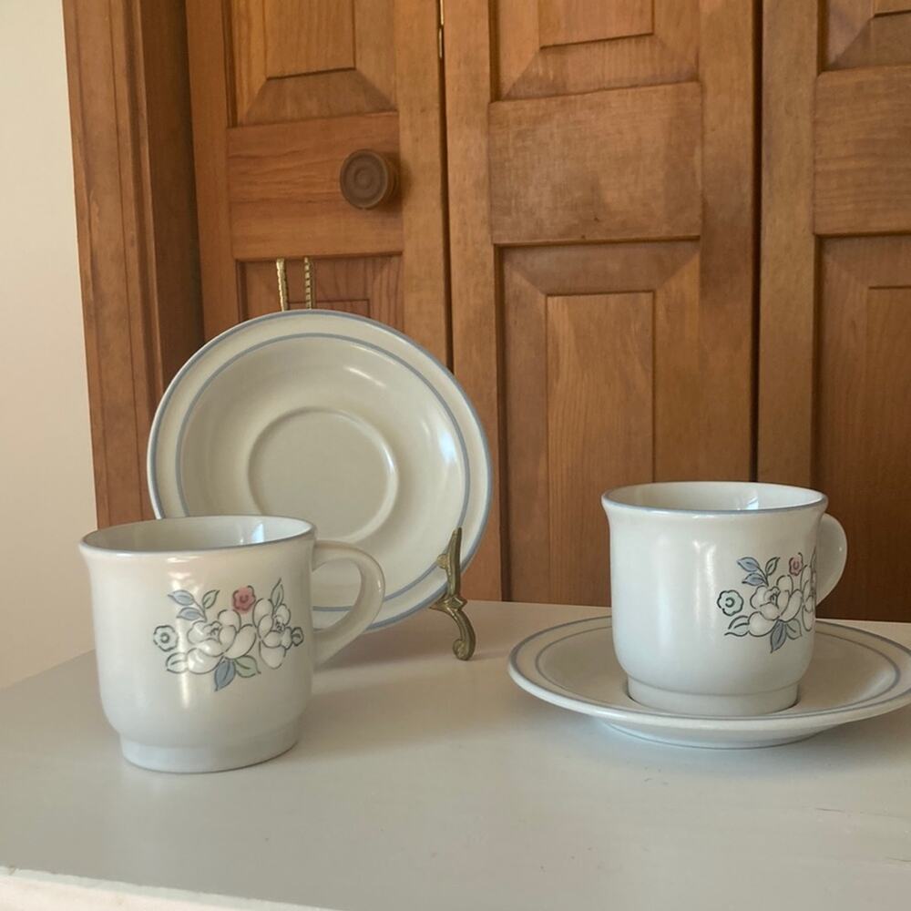 Vintage Hearthside Chantilly Fleur de Lune Cups & Saucers, Service for 2